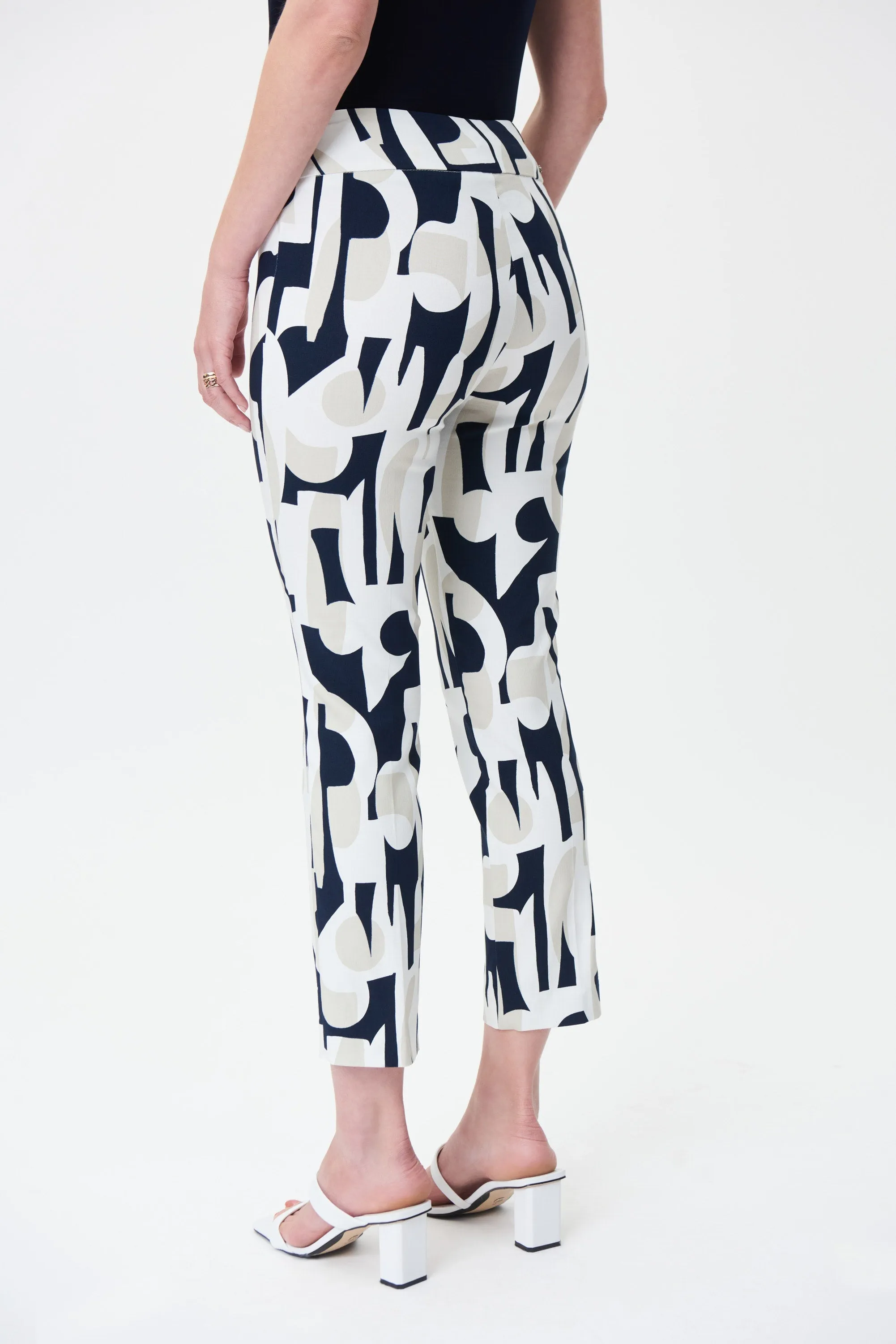 Abstract Crop Pant