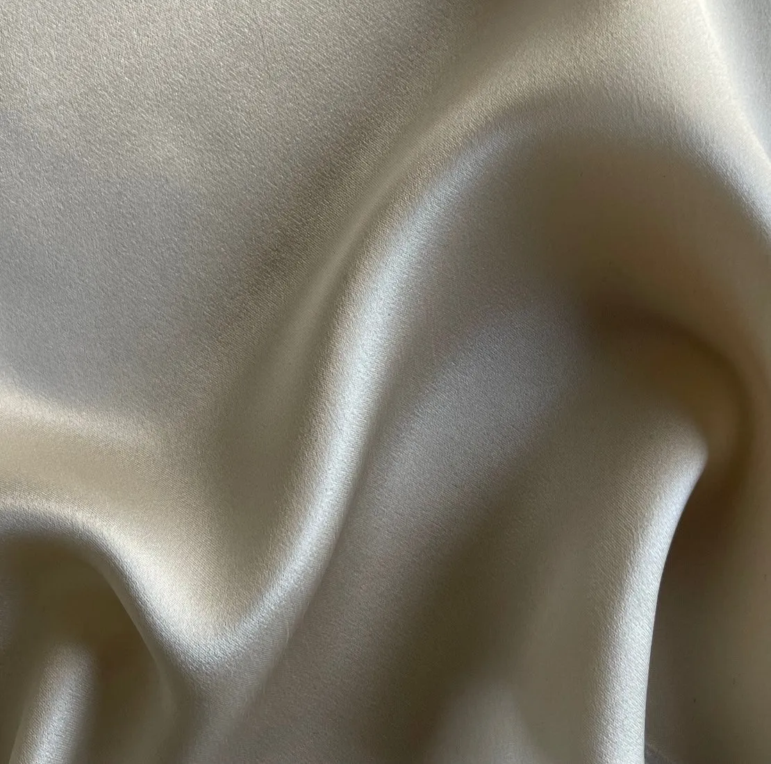 Champagne Gleaming Silk Satin Charmeuse (Made in Italy)