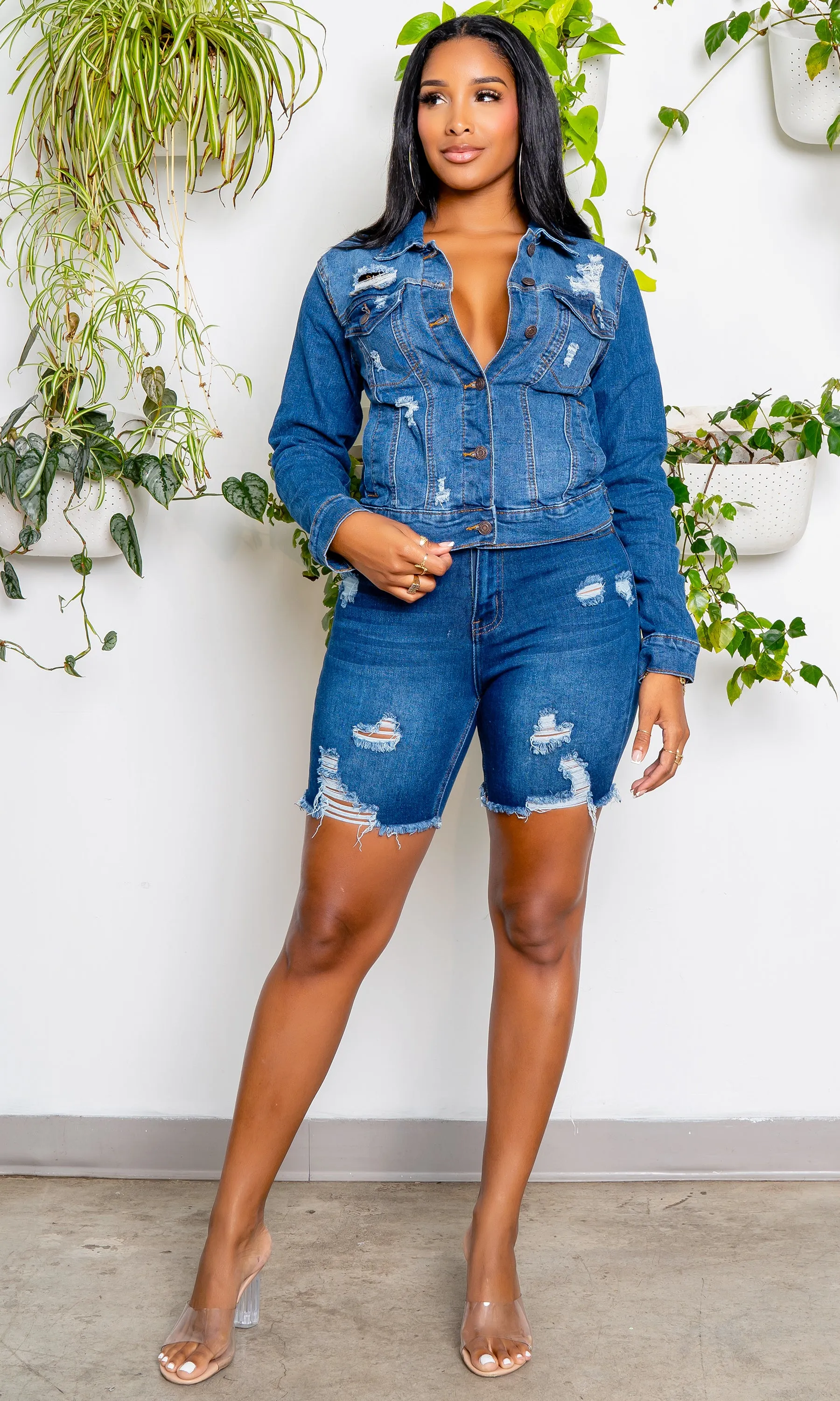 Fashionista 2 | Distressed Denim Jacket - Medium Blue