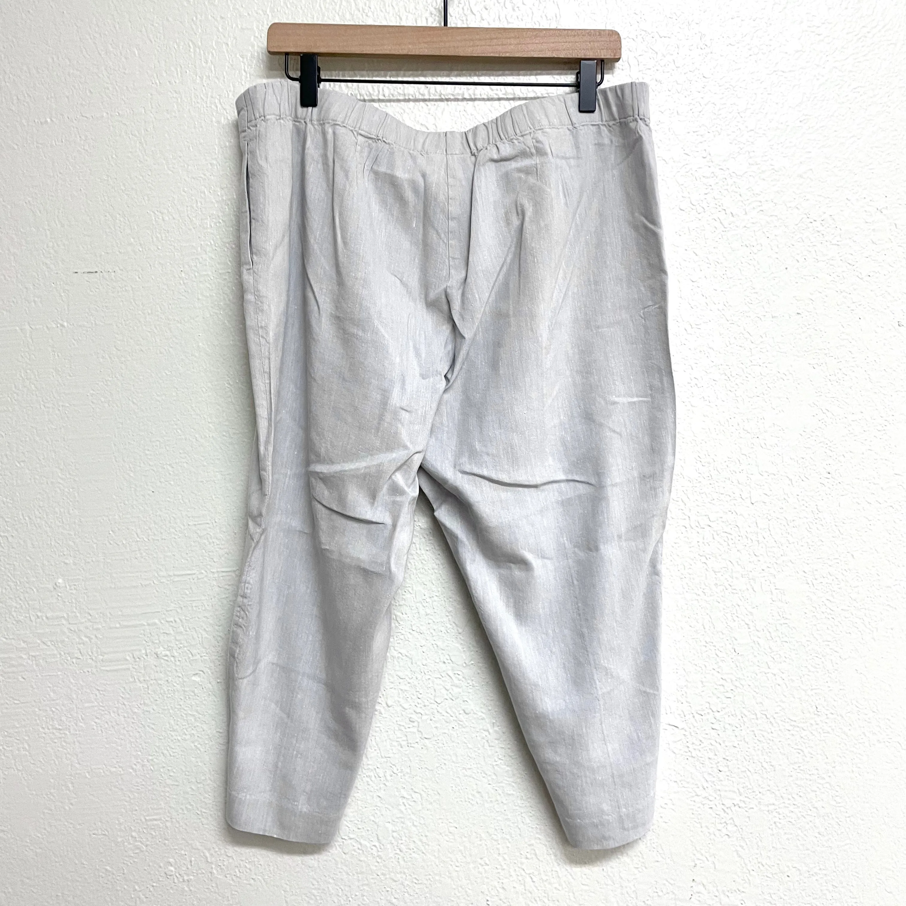 Linen Blend Capris