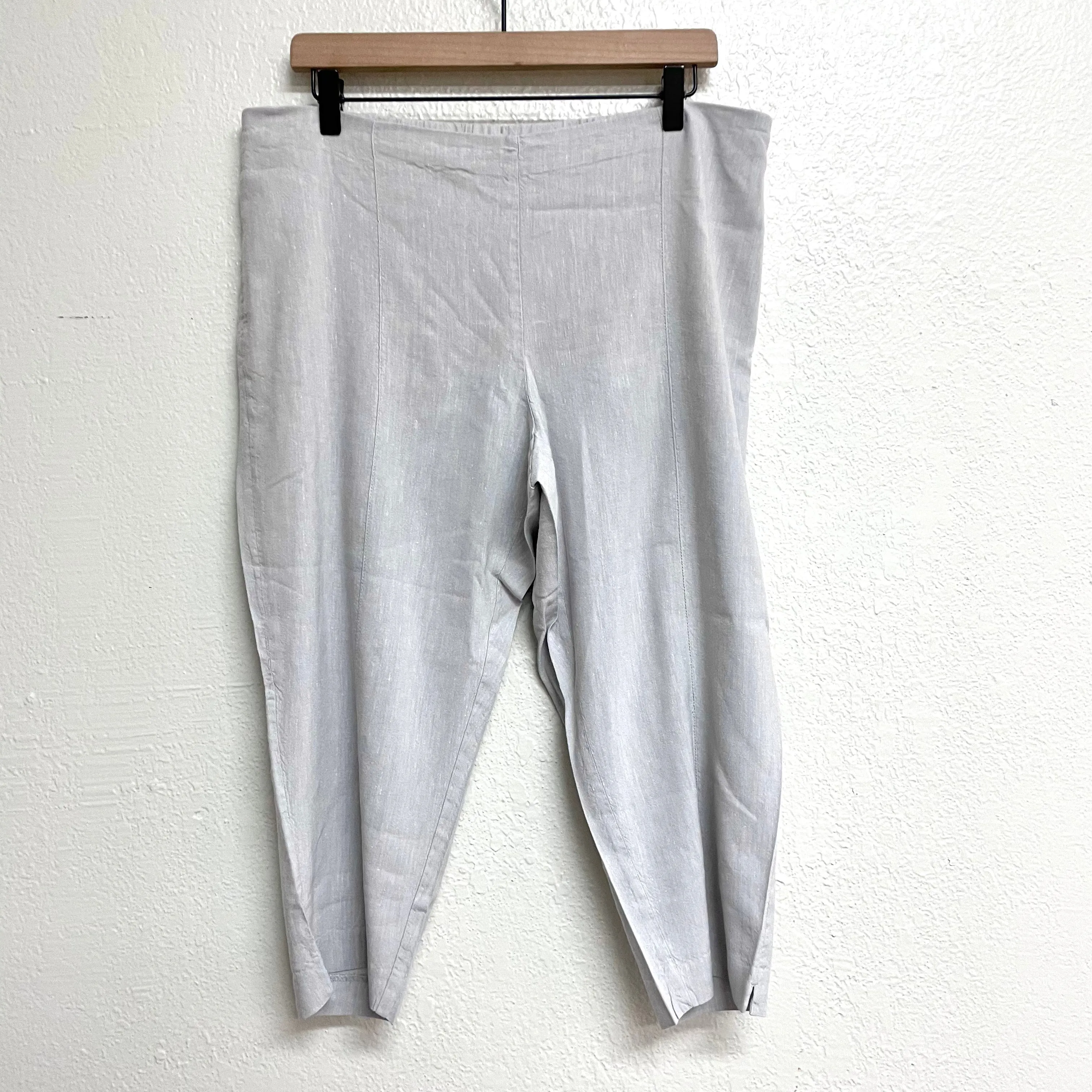 Linen Blend Capris