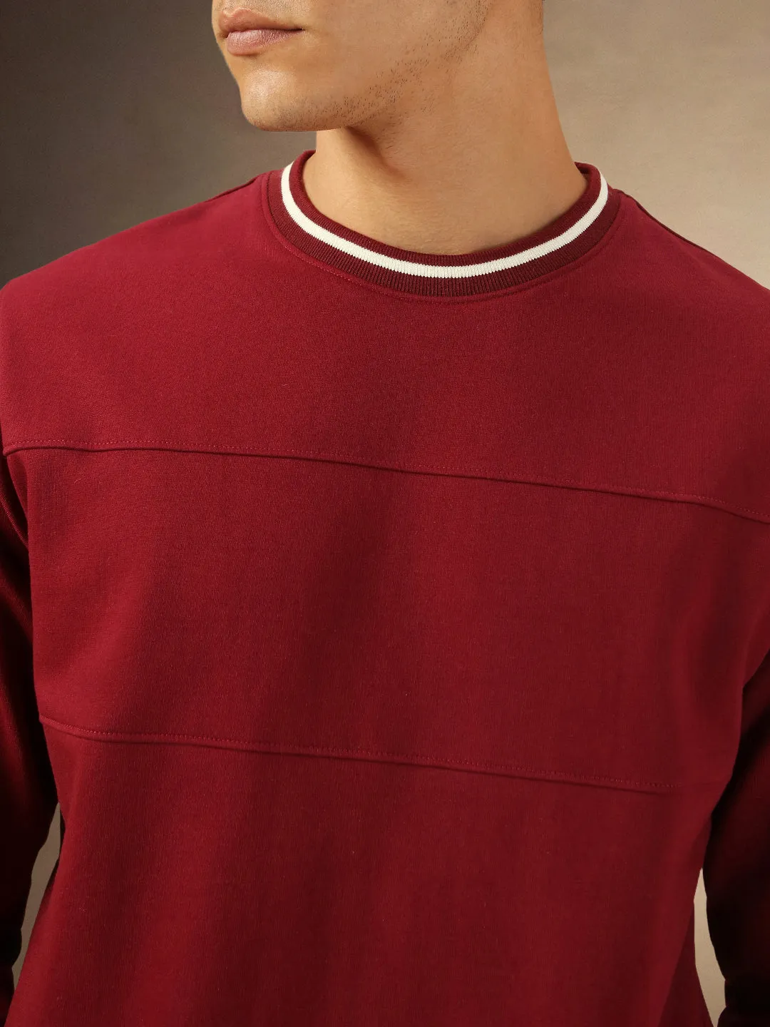 Men's Maroon Solid Crew Neck Full Sleeves Sweatshirt