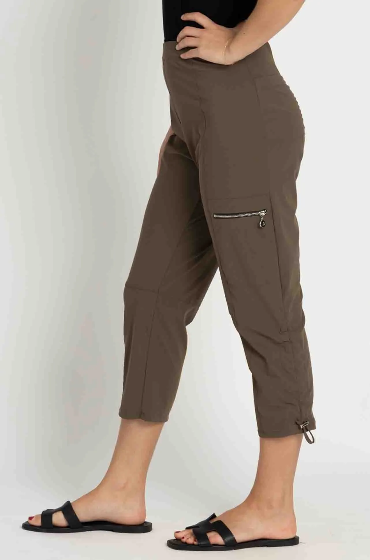 Paula Ryan - Slouch Waist Clam Digger Capri in Khaki