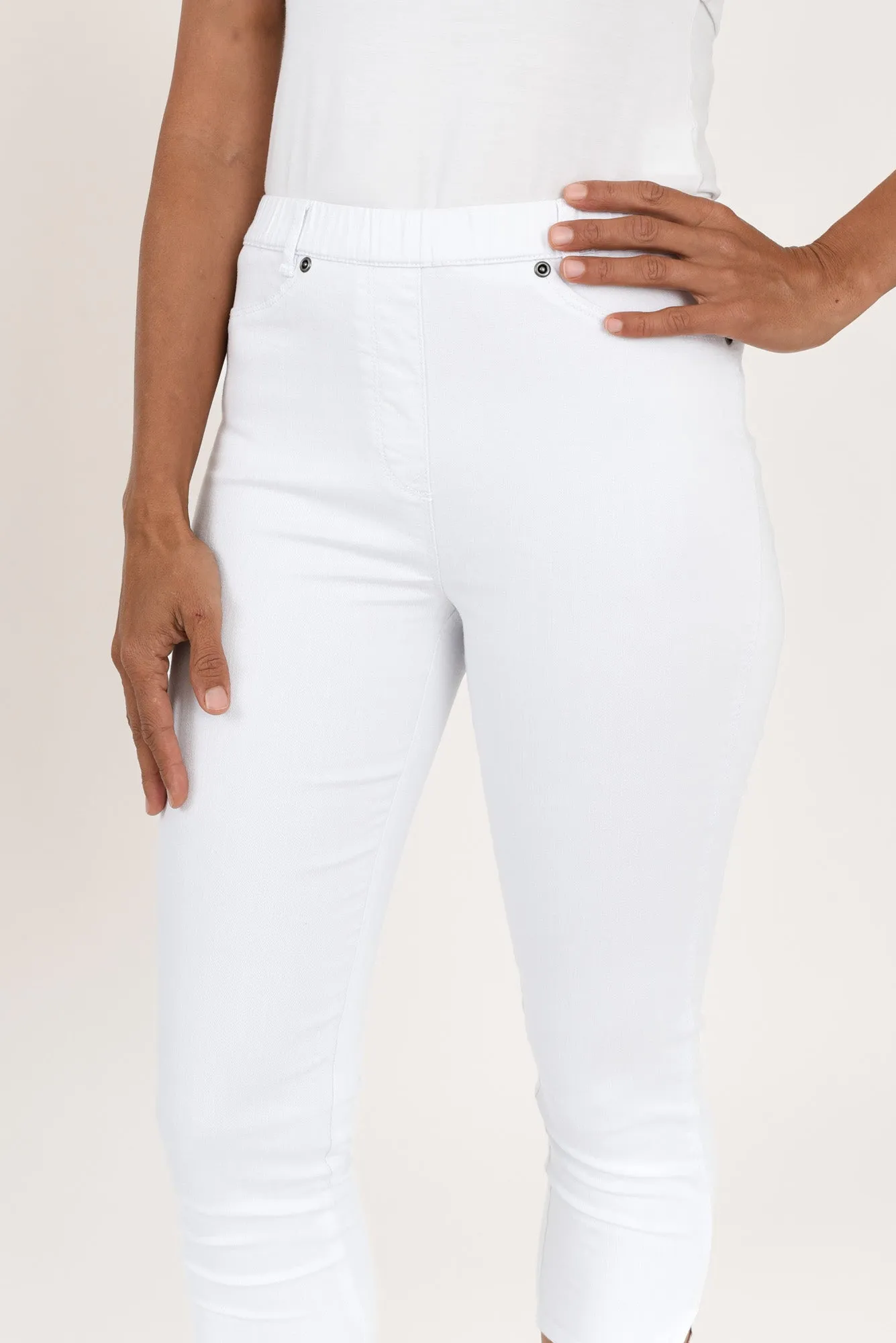 Reed White Stretch Cotton Capri Pants