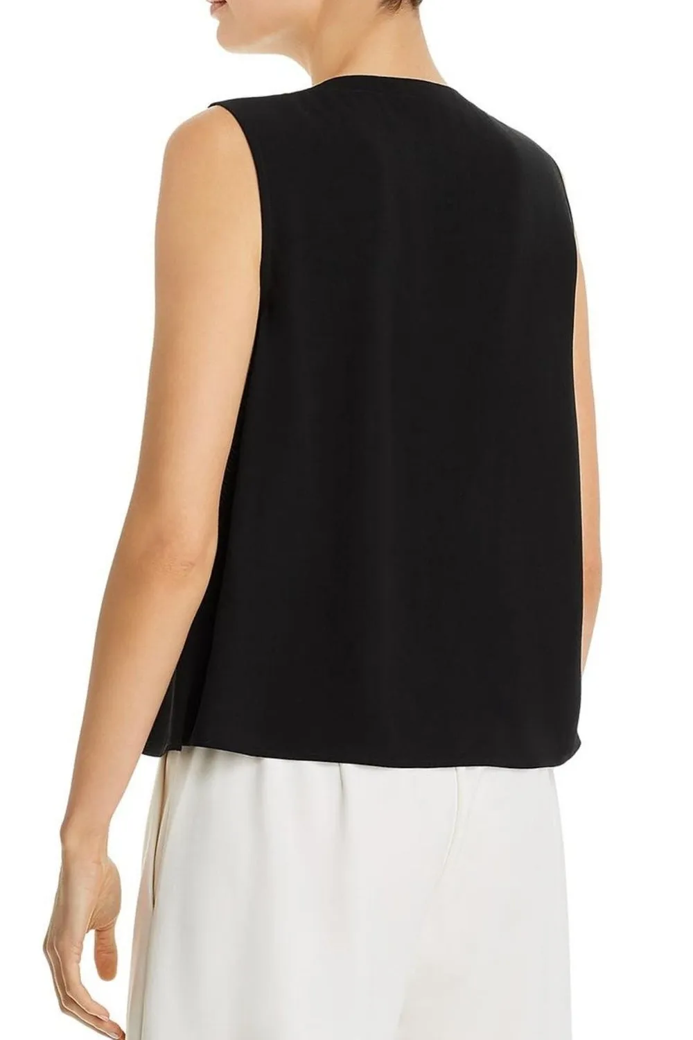 Simplicity Black V Neckline Sleeveless Top