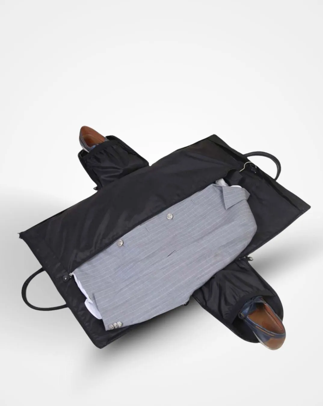 The Black Business Traveller - The MODULAR Travel Duffle bag