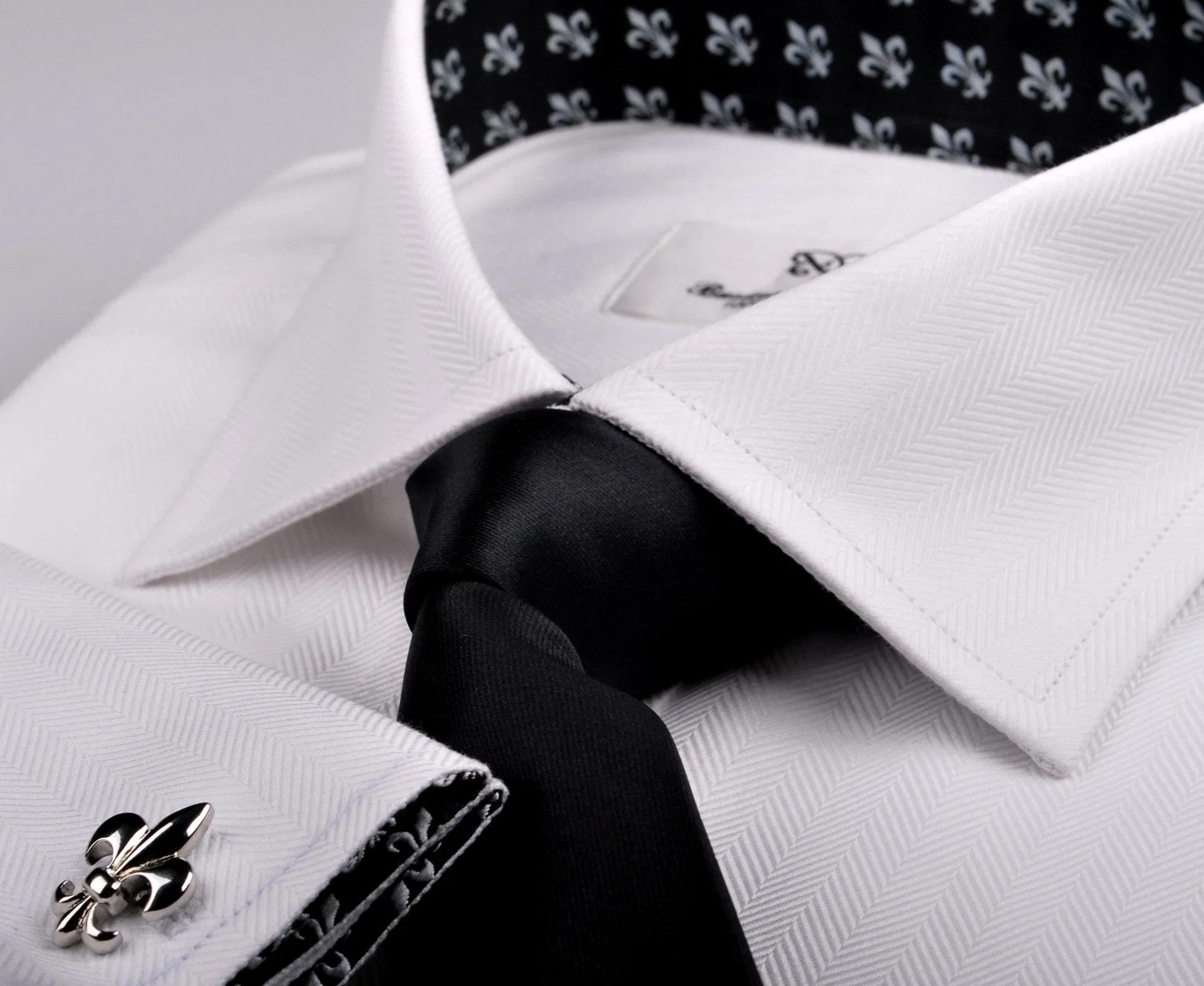 White Herringbone Twill Formal Business Dress Shirt Black Fleur-De-Lis Fashion