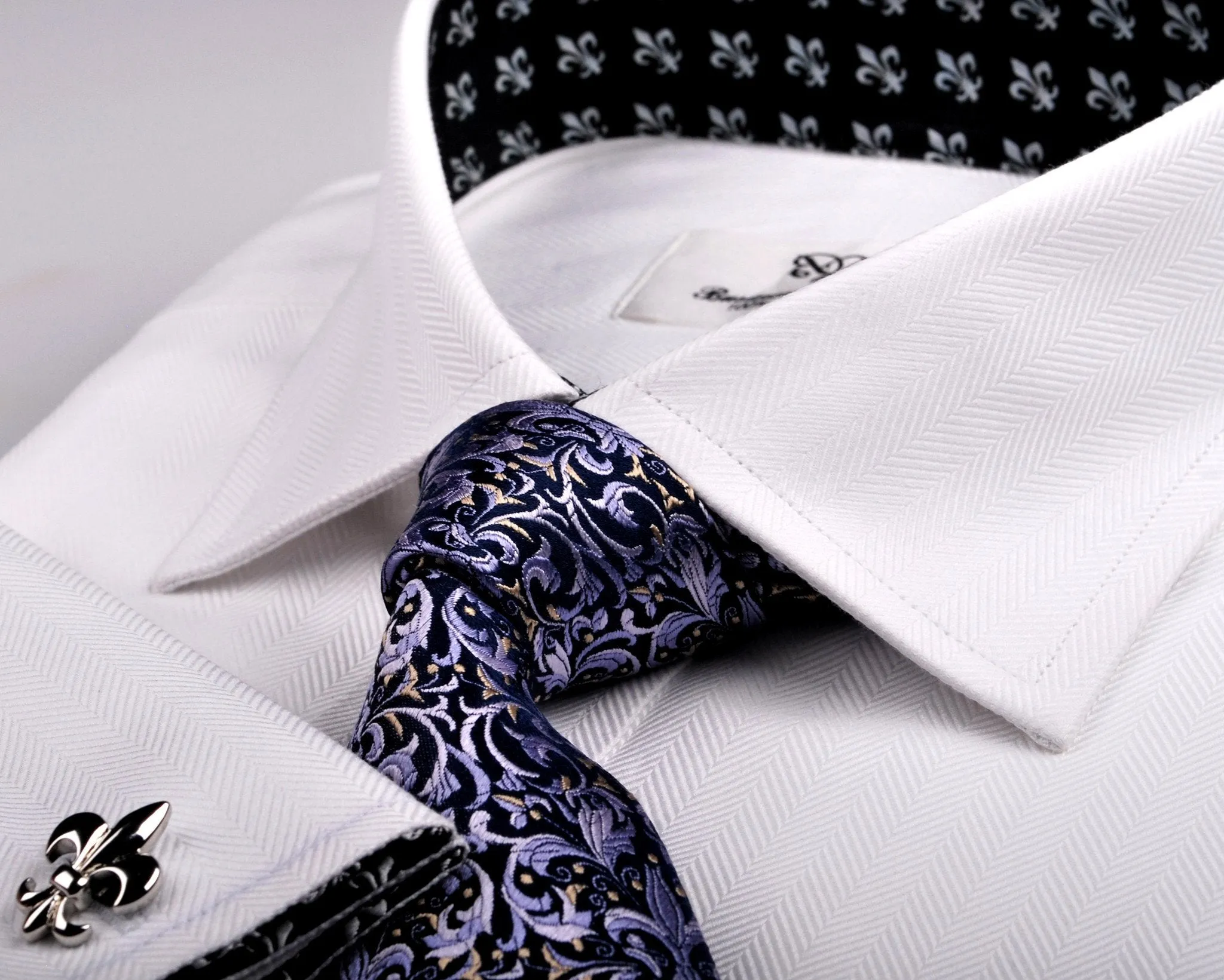 White Herringbone Twill Formal Business Dress Shirt Black Fleur-De-Lis Fashion