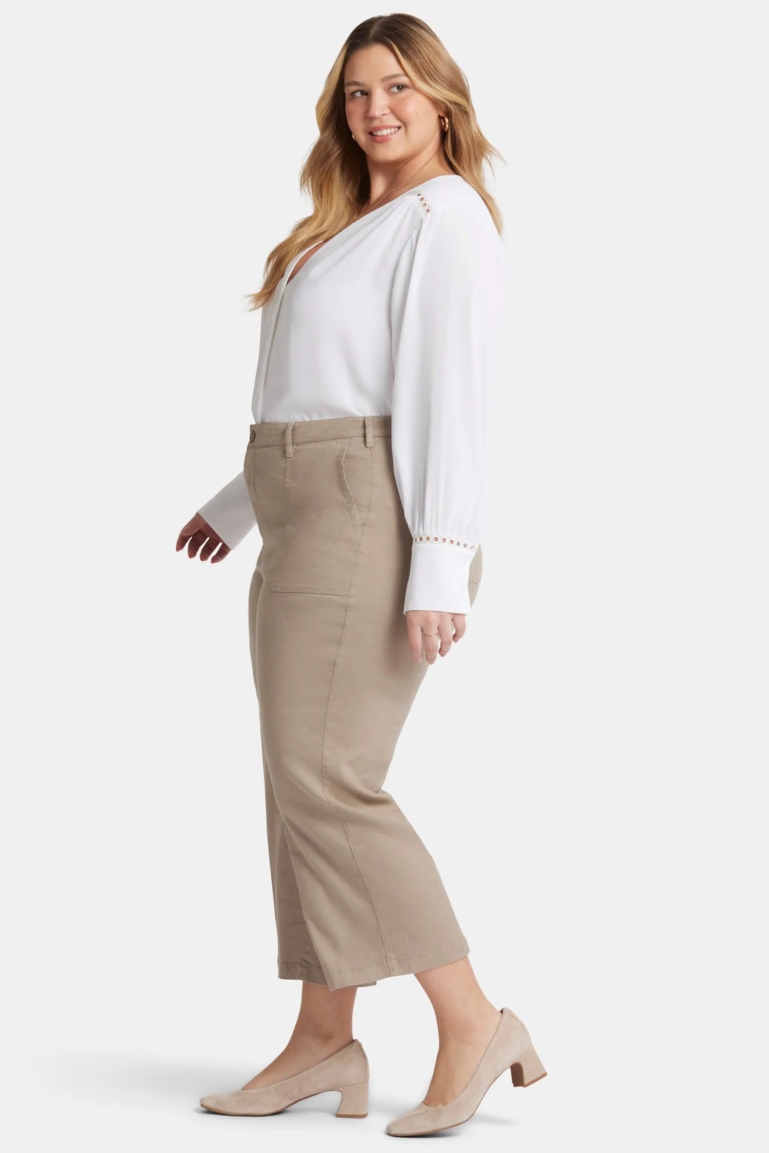 Wide Leg Cargo Capri Pants In Plus Size - Saddlewood